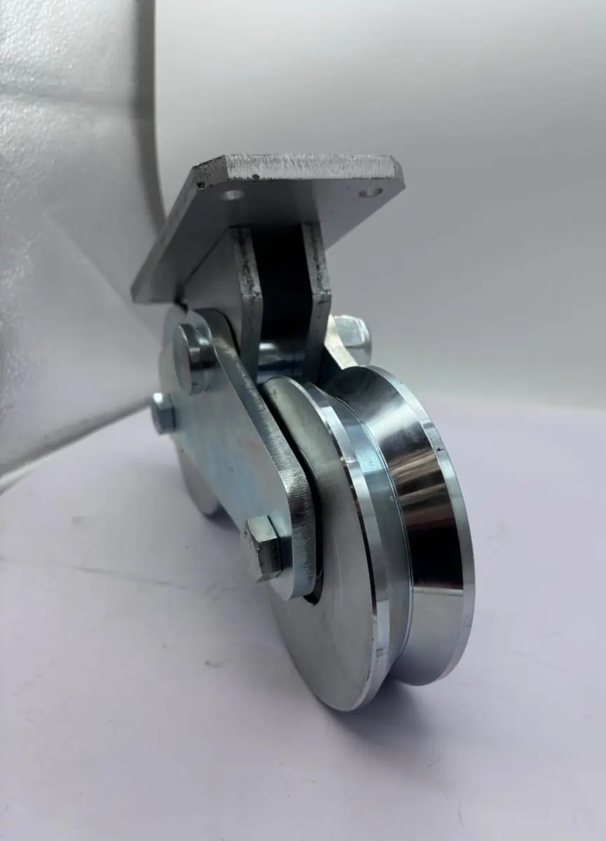 Rueda de acero con soporte amortiguado, vista lateral
